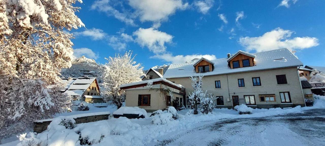 Auberge Le Vieux Chaillol Saint-Michel-de-Chaillol Exterior photo