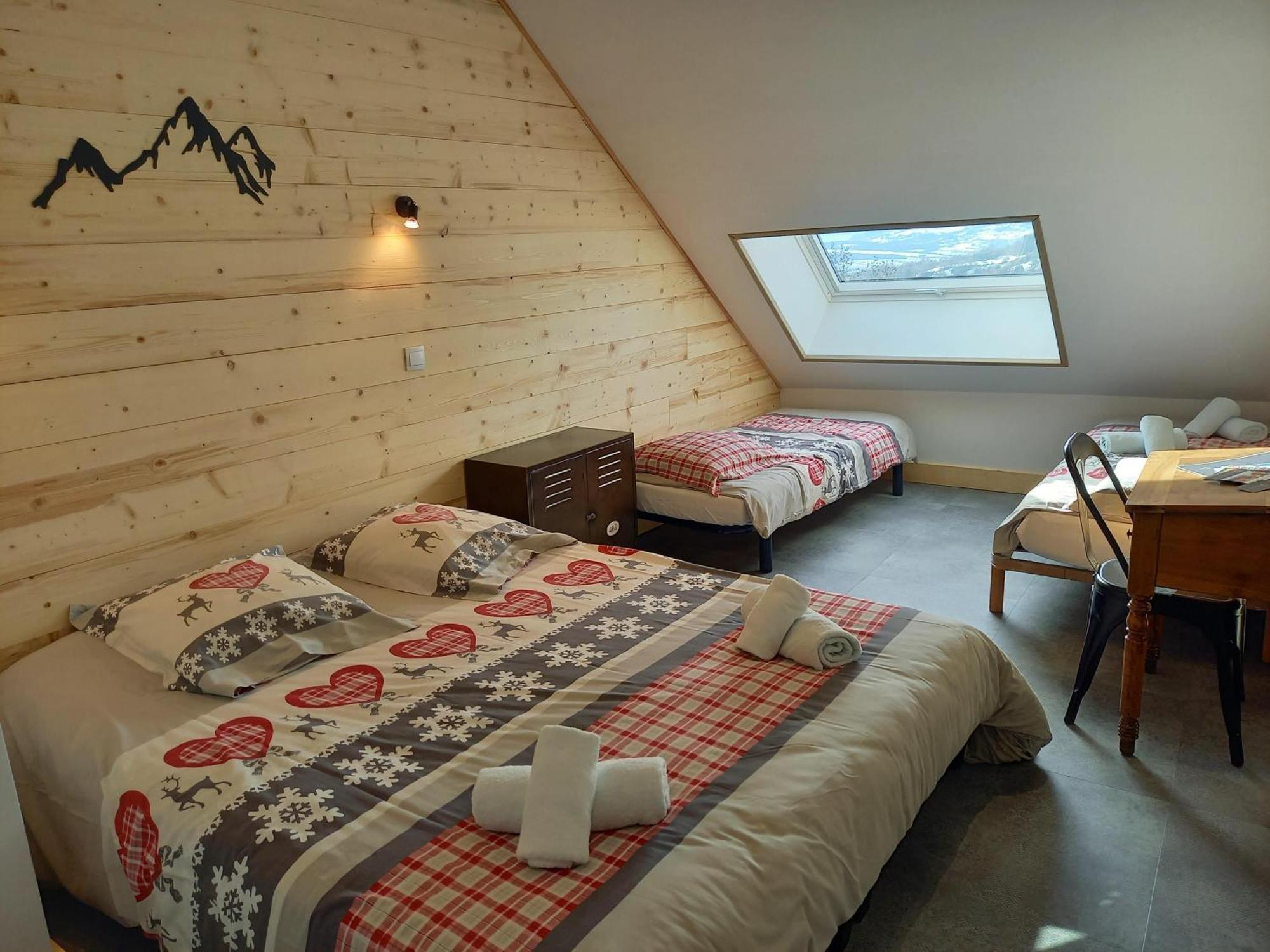 Auberge Le Vieux Chaillol Saint-Michel-de-Chaillol Room photo